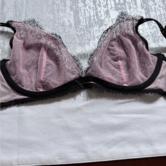 Victoria’s Secret Very Sexy Black Lace Unlined Plunge Bra 34C - Picture 4 of 7